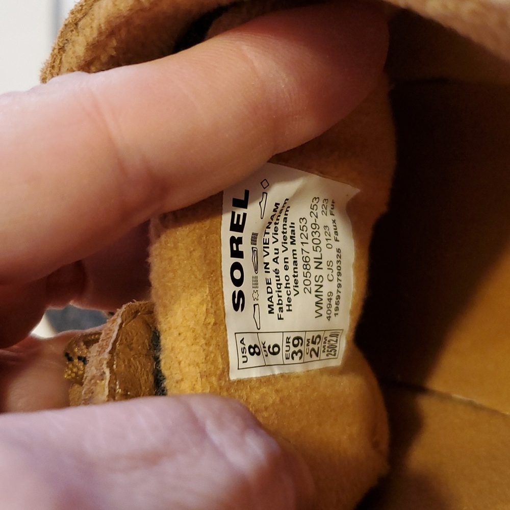Sorel Women's Winter Boots - Tan and Black - Picture 9 of 11